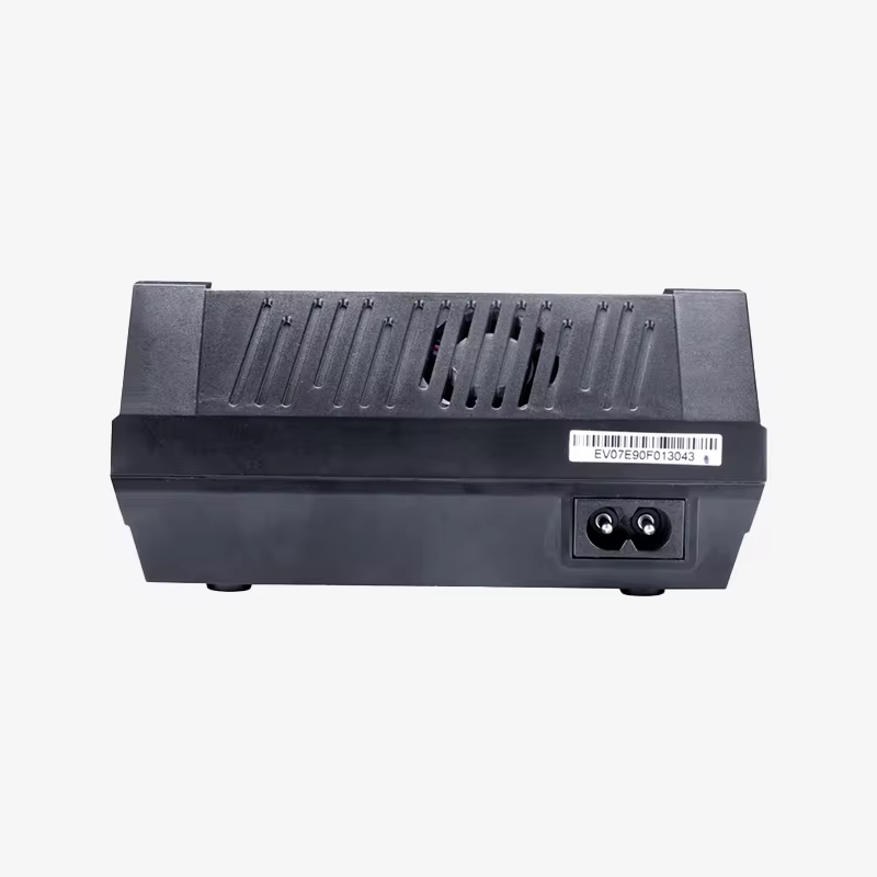 Caricabatterie Intelligente EV - Lipo Battery Charger recensione e prezzo